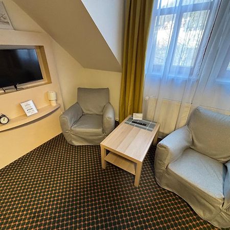Excellent Apartments In Spa City Center 5 Min Walk From The Colonnade 카를로비바리 외부 사진