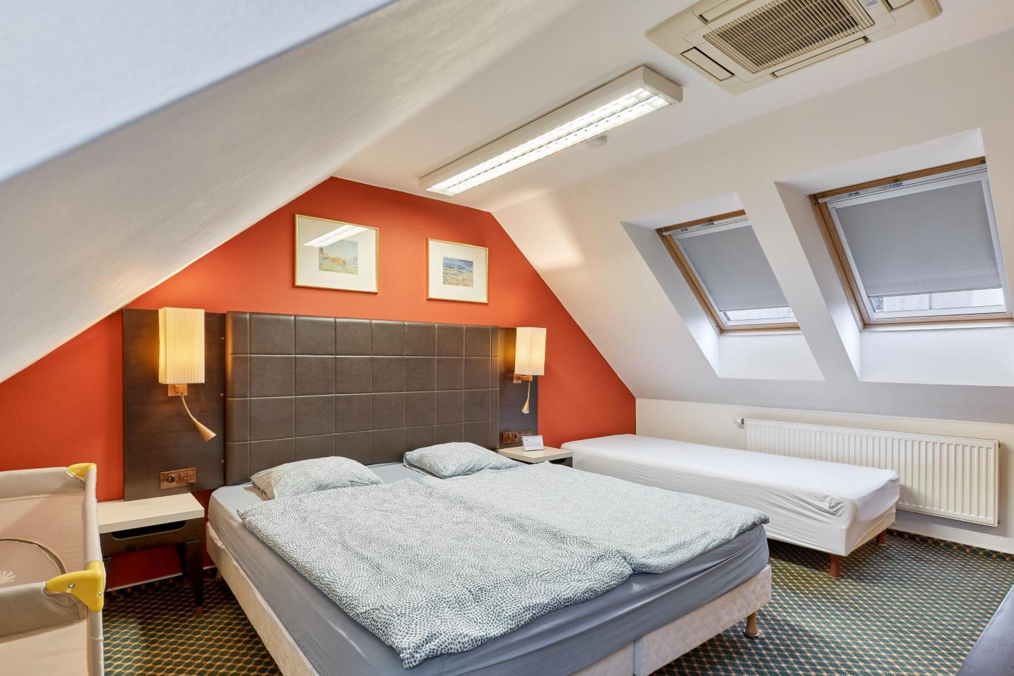 Excellent Apartments In Spa City Center 5 Min Walk From The Colonnade 카를로비바리 외부 사진